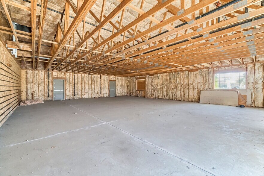 More Photos Of 5348-5374 N Spruce Ave, Fresno Freestanding For Lease