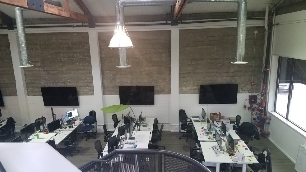 More Photos Of 745 Emerson St, Palo Alto Loft Creative Space For Lease