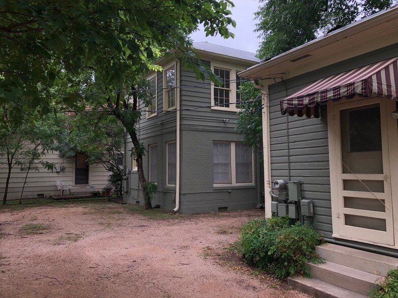 More Photos Of 603 W 14th St, Austin Office For Lease