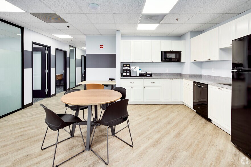 More Photos Of 10550 Linden Lake Plz, Manassas Coworking Space