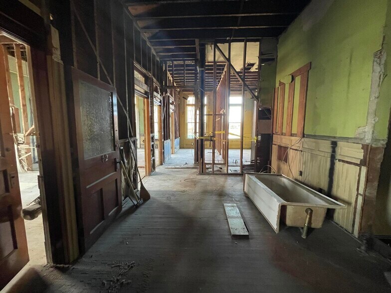 More Photos Of 99-101 Fraley st, Kane Flex For Sale