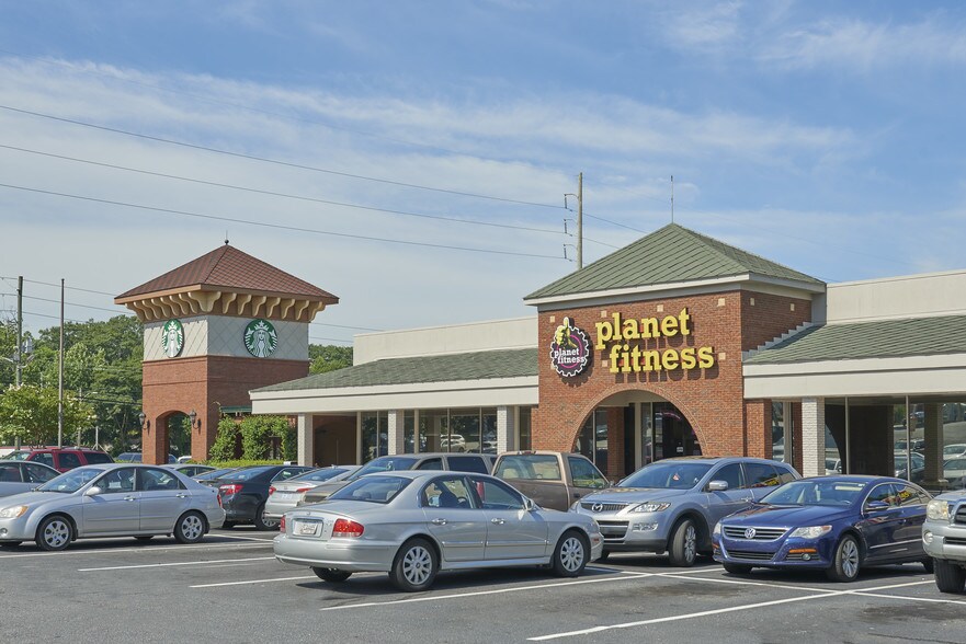 More Photos Of 4519 Woodruff Rd, Columbus General Retail For Lease