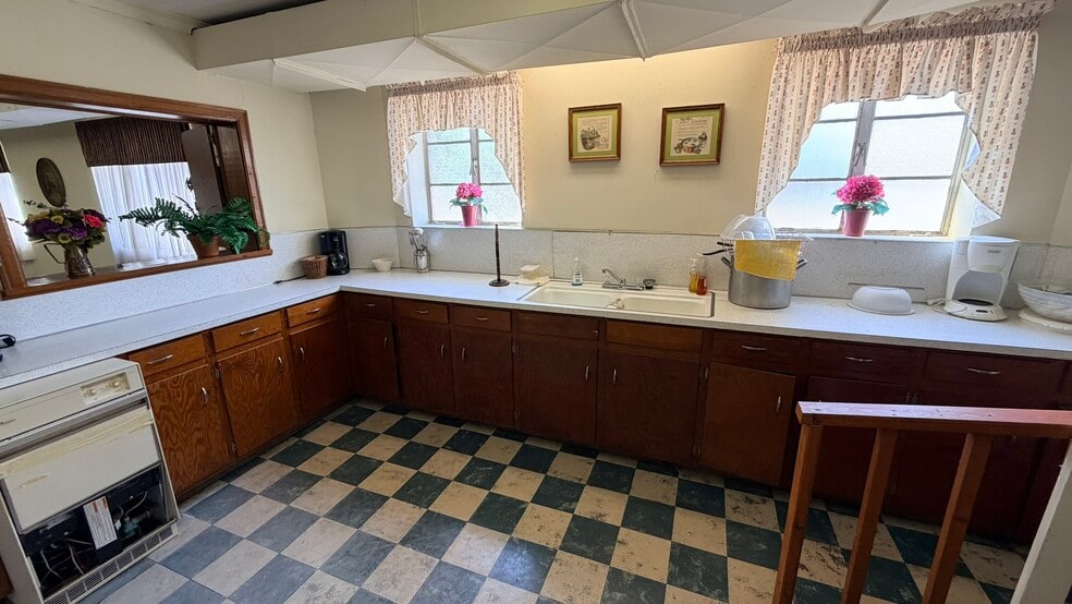 More Photos Of 1135 Bessemer City Rd, Gastonia Specialty For Sale