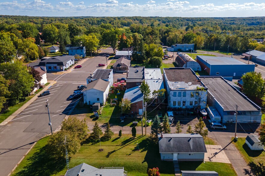 More Photos Of 116 Main St, Cornell Bar For Sale