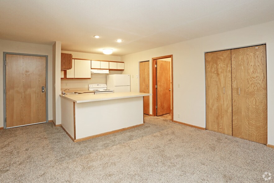 More Photos Of 1913 Farnam St, Omaha Apartments For Lease