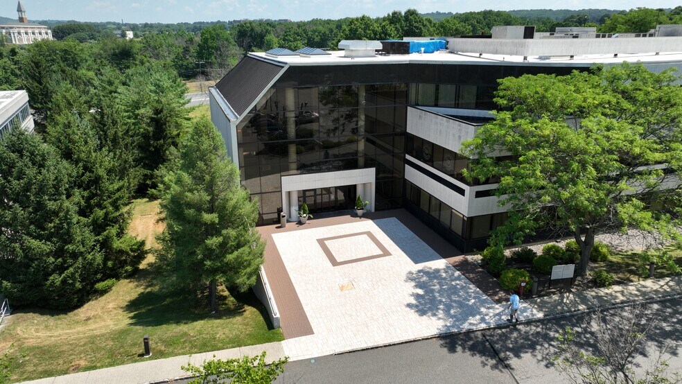 More Photos Of 1465 State Route 31 S, Annandale Medical For Lease