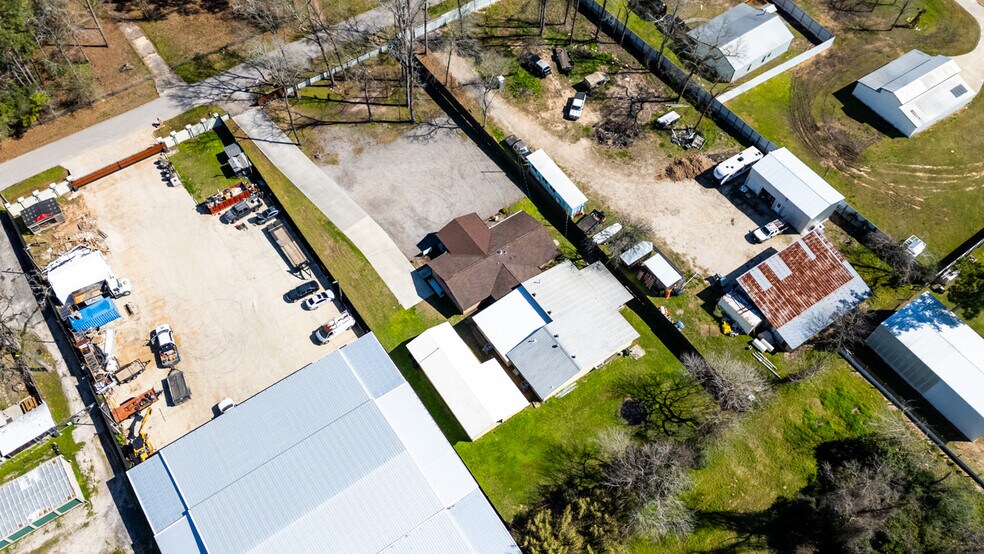 More Photos Of 29519 W Hawthorne Dr, Spring Flex For Sale