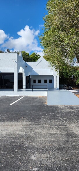 More Photos Of 4405 S US Highway 1, Fort Pierce Auto Dealership For Lease