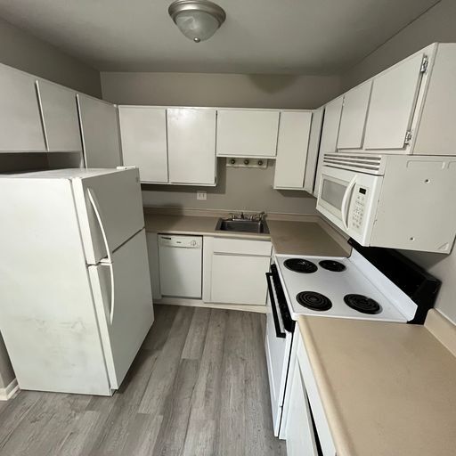 More Photos Of 4037 S Rose St, Kalamazoo Apartments For Sale