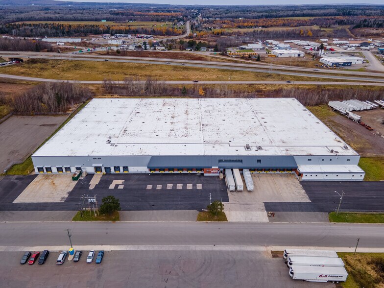 More Photos Of 114 Price St, Moncton Distribution For Lease