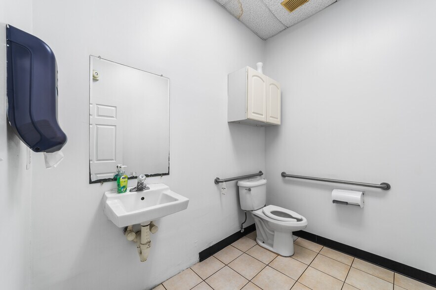 More Photos Of 17 Lincoln Ave, Jamesburg Carwash For Sale