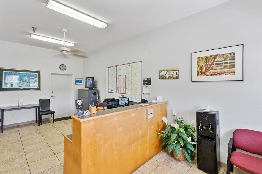 More Photos Of 3161 Skyway Cir, Melbourne Warehouse For Lease