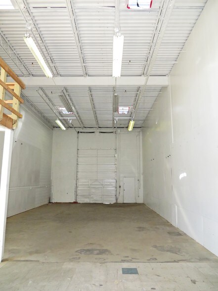 More Photos Of 5714 Industry Ln, Frederick Warehouse For Lease