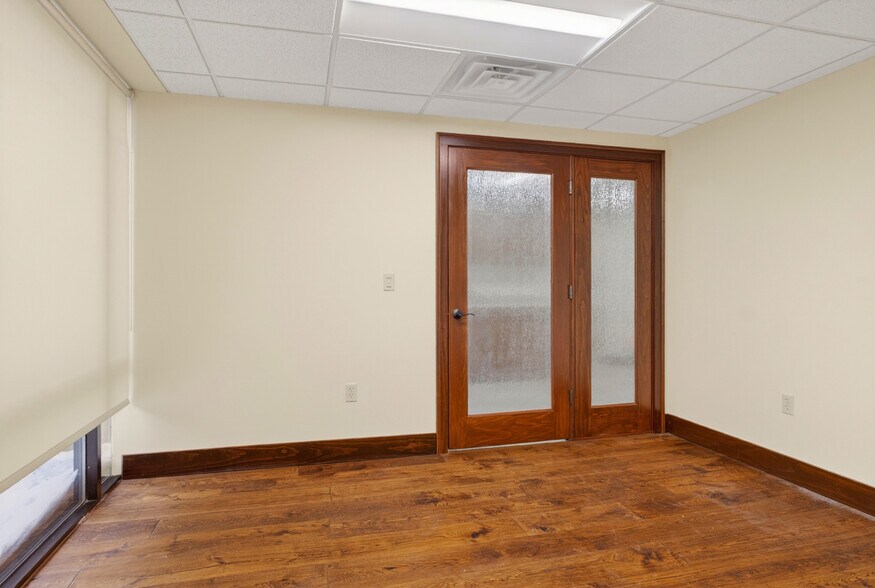 More Photos Of 750 Washington Rd, Mt Lebanon Apartments For Lease