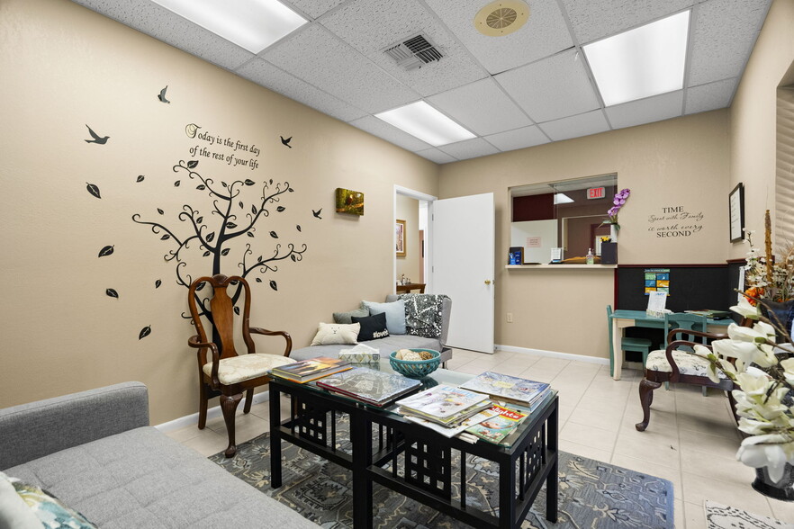 More Photos Of 10333 Seminole Blvd, Largo Office For Sale