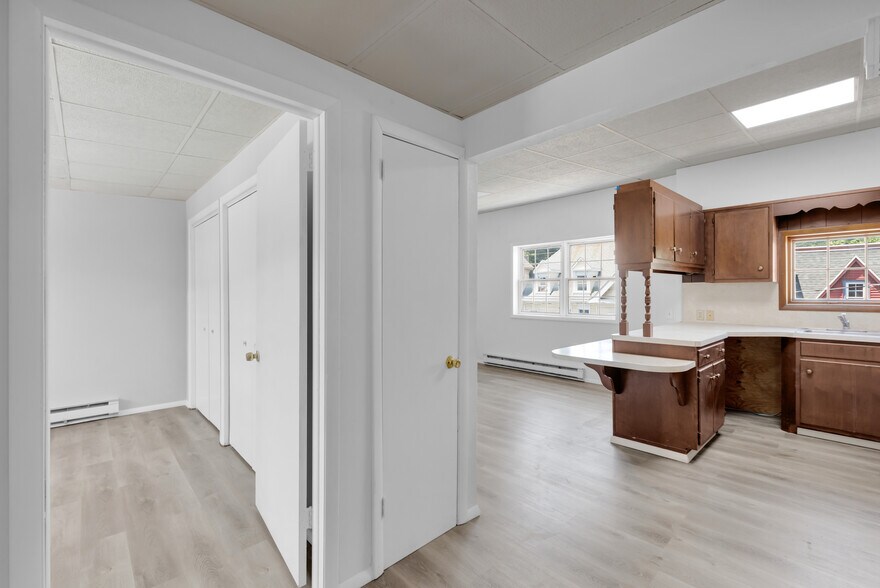 More Photos Of 110 W Ridge St, Lansford Apartments For Sale