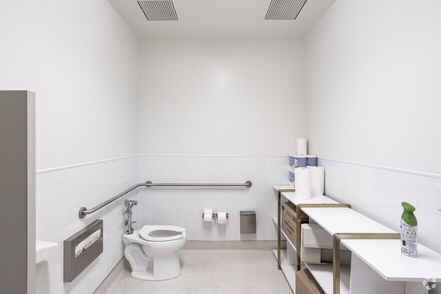 More Photos Of 959 E 3rd St, Corona Warehouse For Sale