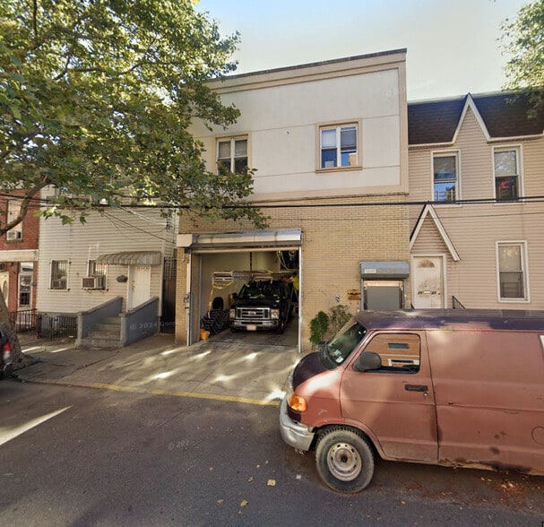Primary Photo Of 36-25 12th St, Long Island City Warehouse For Lease