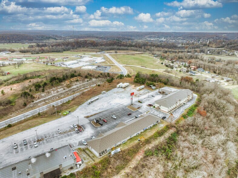 More Photos Of 493 E Highway 76, Anderson Office For Sale