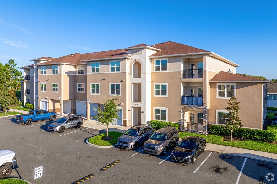 More Photos Of 2089 Heritage Key Blvd, Kissimmee Apartments For Sale