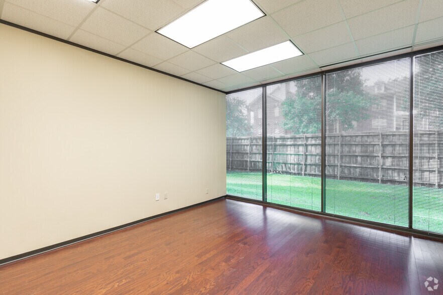 More Photos Of 1811 Bering Dr, Houston Office For Lease