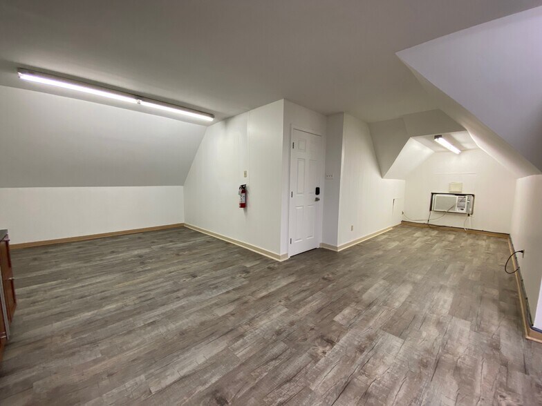 More Photos Of 841 S Cooper St, Memphis Office Residential For Lease