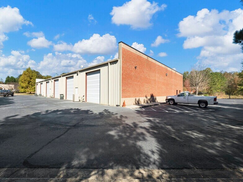 More Photos Of 5224 Palmero Ct, Buford Flex For Sale