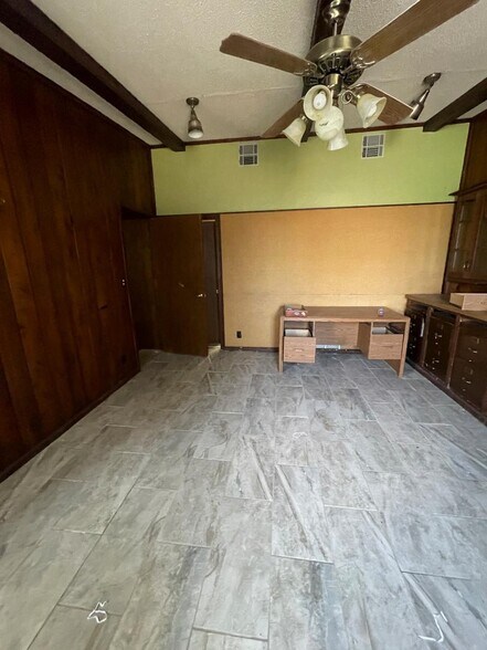 More Photos Of 1315 24th Ave SW, Norman Freestanding For Lease