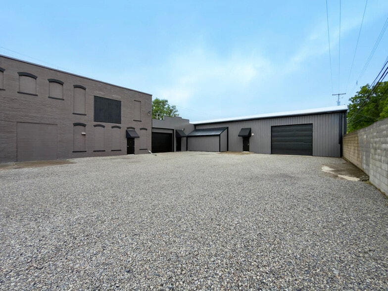 More Photos Of 1100 W Town St, Columbus Industrial For Sale
