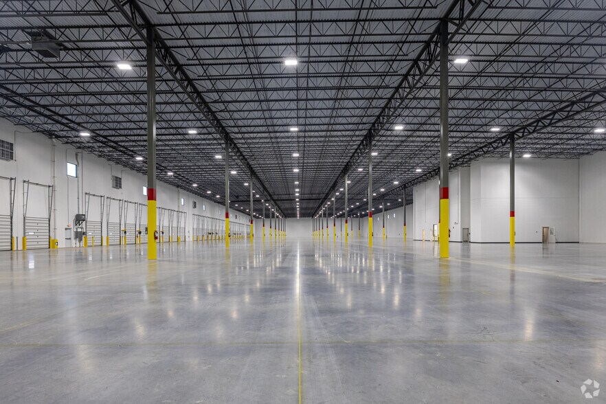 More Photos Of 1305 Furnace Rd, Linthicum Heights Distribution For Lease