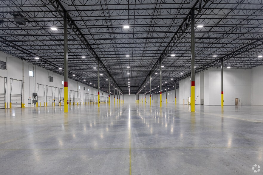 More Photos Of 1305 Furnace Rd, Linthicum Heights Distribution For Lease