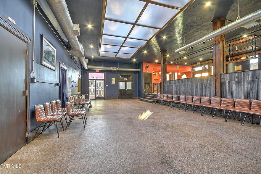 More Photos Of 171 Piedmont Ave, Bristol General Retail For Sale