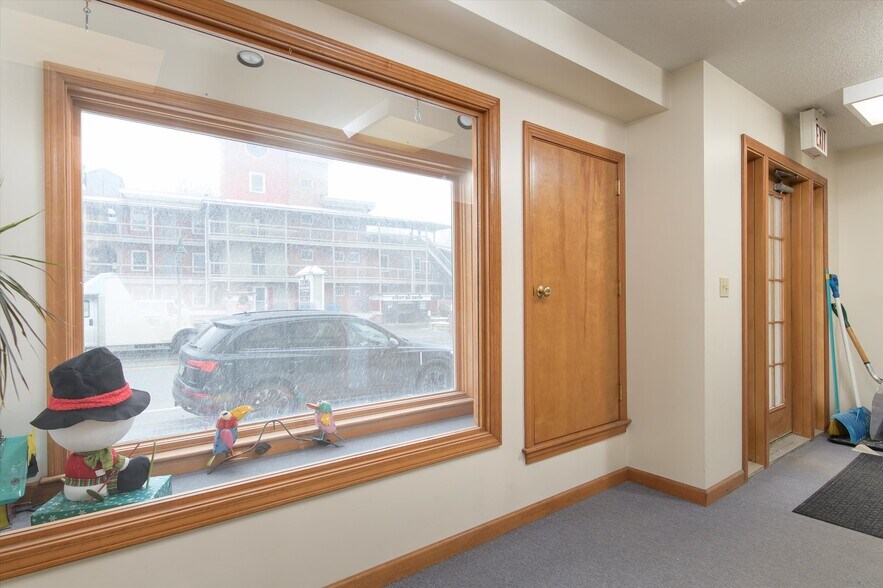 More Photos Of 156 Main St, Ludlow Office For Sale