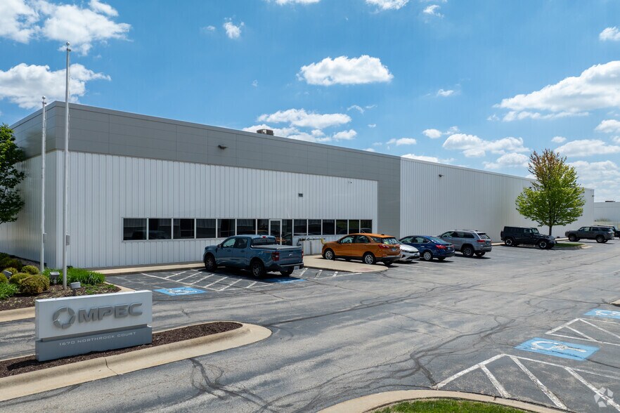 More Photos Of 1670 Northrock Ct, Rockford Warehouse For Lease