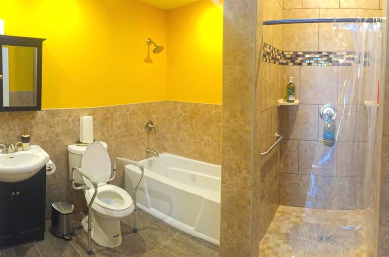 More Photos Of 7001 Garden Grove Ave, Reseda Assisted Living For Lease