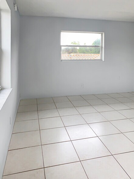 More Photos Of 4103 Riverside Dr, Coral Springs Apartments For Sale