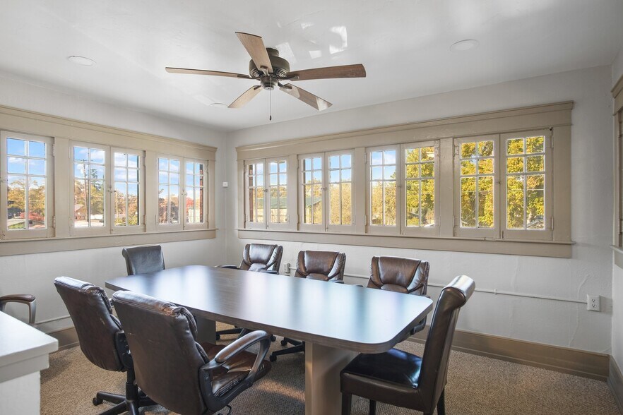 More Photos Of 741 E Main St, Turlock Office Residential For Lease