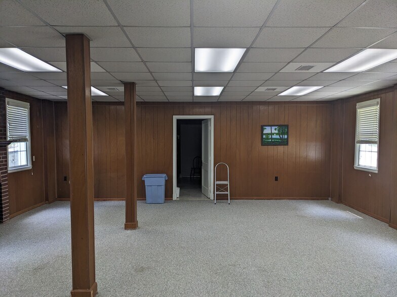 More Photos Of 5474 Worthington Triangle, Lake Park Religious Facility For Sale