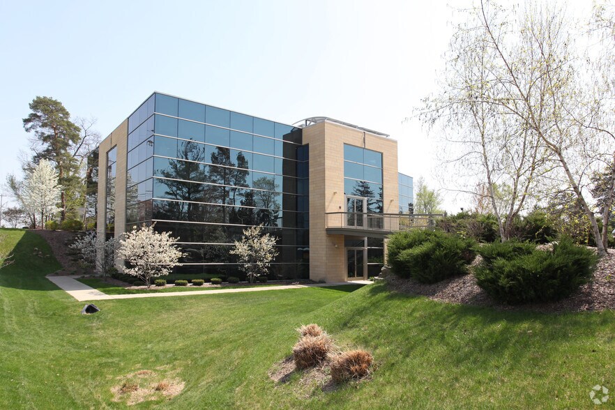 More Photos Of 4940 Cascade Rd SE, Grand Rapids Medical For Lease