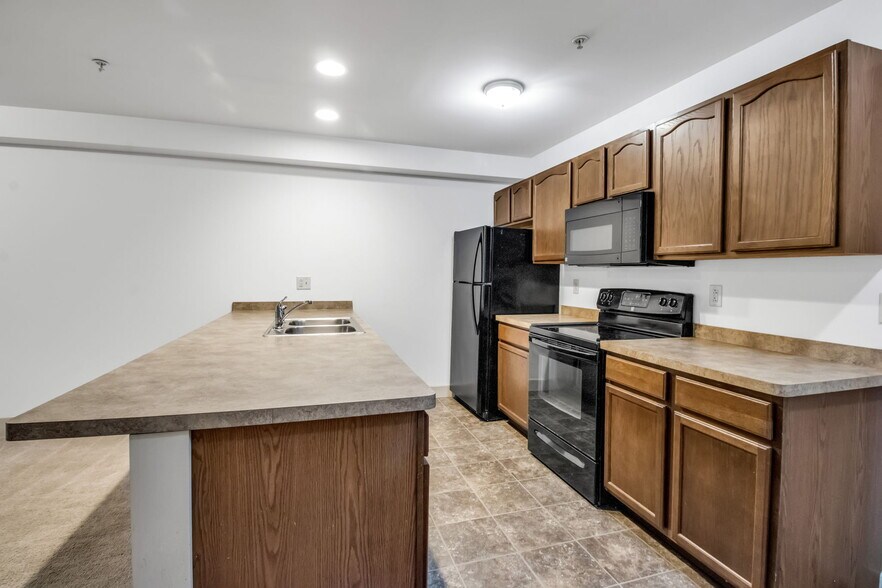 More Photos Of 2-85 Bristol Ln, Ellicottville General Retail For Lease