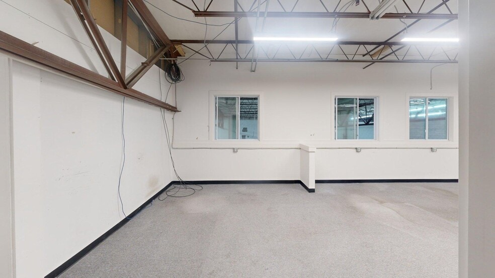 More Photos Of 1045 Granada Ave, Nashville Flex For Lease