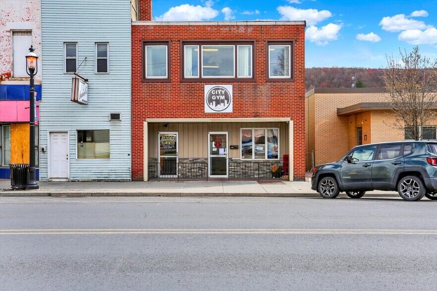 More Photos Of 112 W Centre St, Mahanoy City Storefront Retail Office For Sale