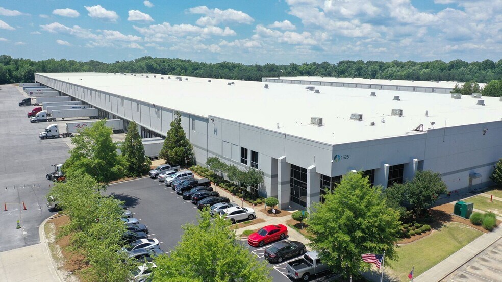More Photos Of 1525 Oakley Industrial Blvd, Fairburn Distribution For Lease