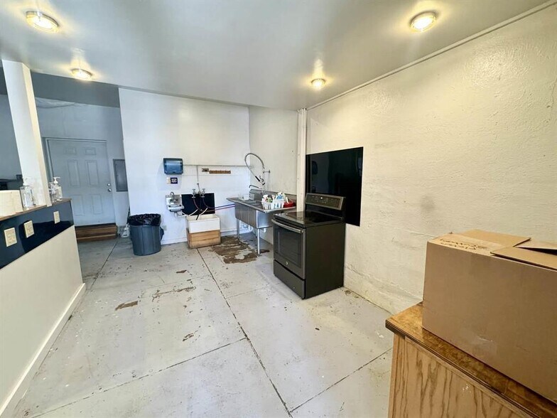 More Photos Of 218 Main St, Coldwater Restaurant For Sale