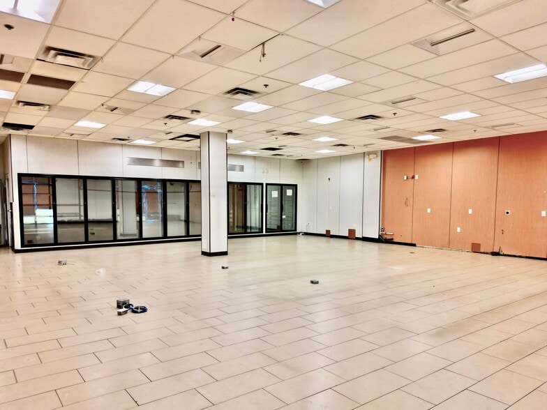 More Photos Of 3380 David Ave, Coquitlam Unknown For Lease