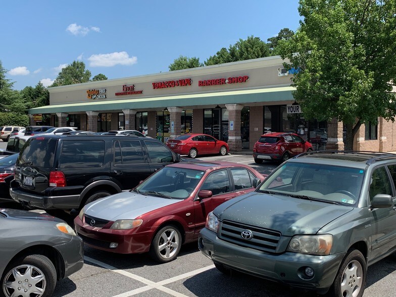 More Photos Of 4430 The Plaza Dr, Charlotte Unknown For Lease