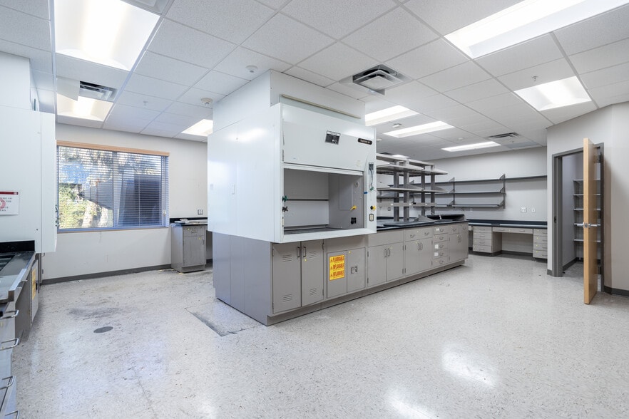 More Photos Of 4400 Dixie Hwy NE, Palm Bay Schools For Sale