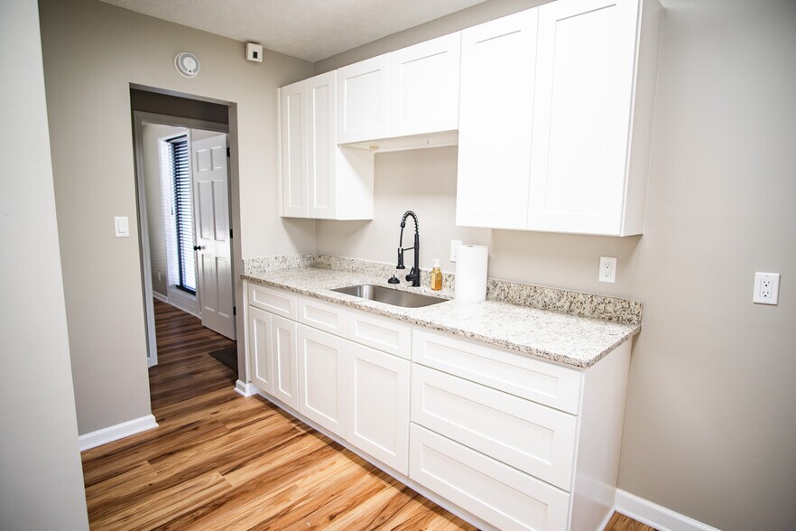 More Photos Of 508 Scarboro Ln, Oak Ridge Medical For Lease