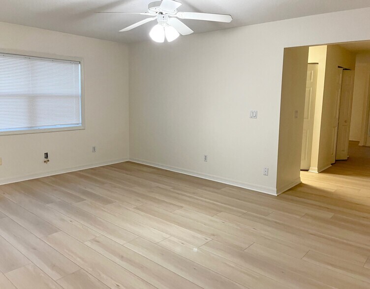 More Photos Of 100 Charles Dr, Nokomis Multifamily For Sale