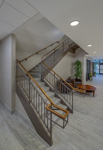 More Photos Of 8850 Six Pines Dr, The Woodlands Medical For Lease